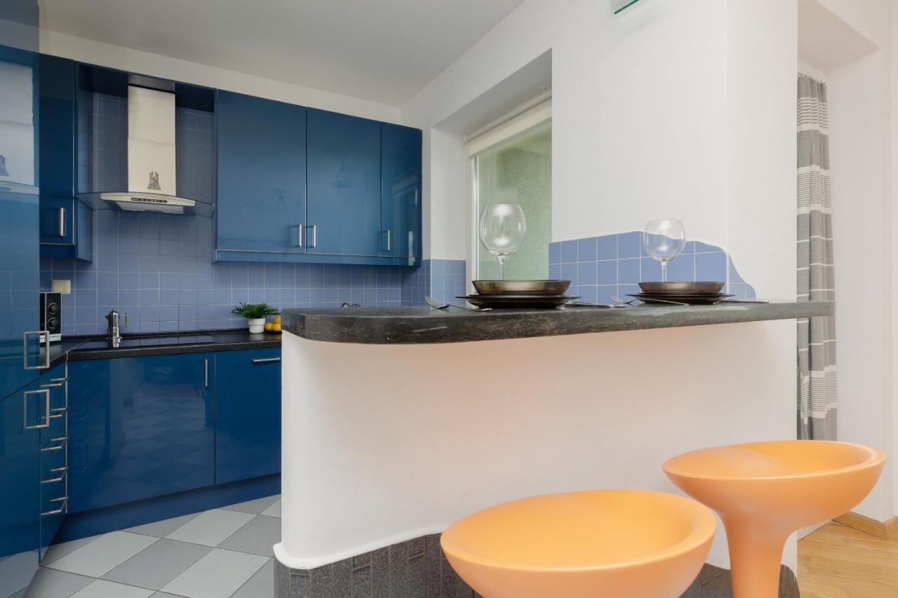 Comfy Powstancow Slaskich By Renters Apartament *