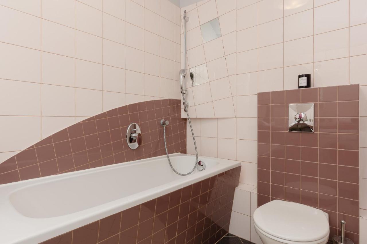 Comfy Powstancow Slaskich By Renters Apartament *